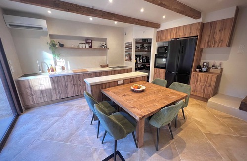 Gallargues-le-Montueux House | Charming house with swimming pool, in the heart of the village of Gallargues-Le-Montueux.