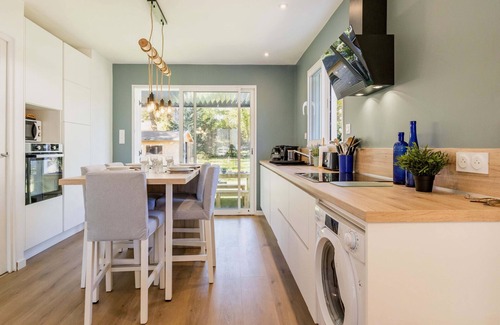 Saint-Brevin-l'Ocean Cottage | Charming Renovated House Near Beach with Garden & Parking