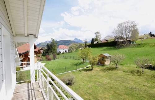 Saint-Paul-en-Chablais House | Charming family house, pets allowed, parking, floor heating, pellet stove