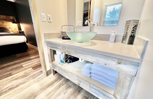 Franklin House | Charming Franklin Getaway - Private 1BR Suite Near I-65