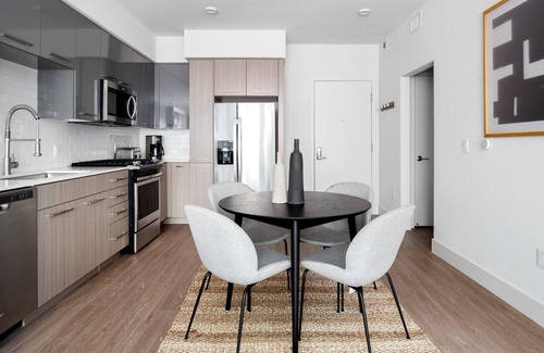 Fremont Apartment | Charming Fremont 1BR w/ Pool, Gym, W/D, BBQ, walk to BART, by Blueground