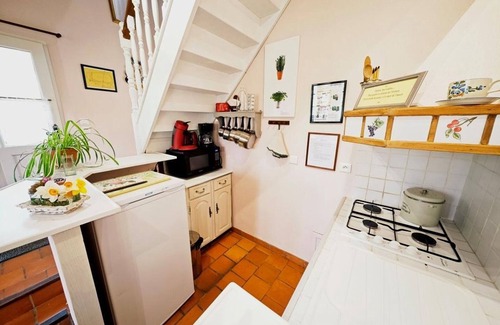 Souvigny-de-Touraine Cottage | Charming Getaway for Two: Historic Farm, Private Garden, Bikes & Ping-Pong Included