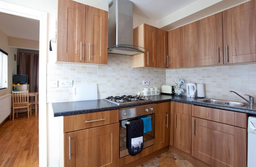 Mapesbury Apartment | Charming garden apt., close Central London