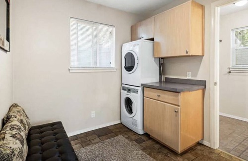Coeur d'Alene Cottage | Charming Garden Retreat | Near Lakes & Golf | Walk 2 Minutes to Sanders Beach