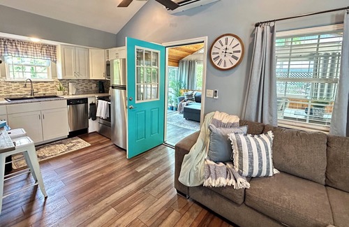 Monticello House | Charming Getaway At Conley Bottom Resort/Lake Cumberland