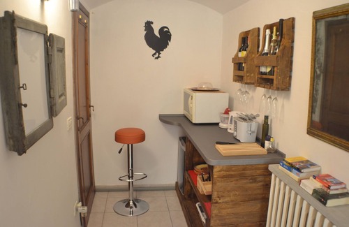 Florence Apartment | Charming Getaway in Florence. European University