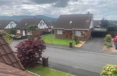Newry House | Charming getaway in Newry centre