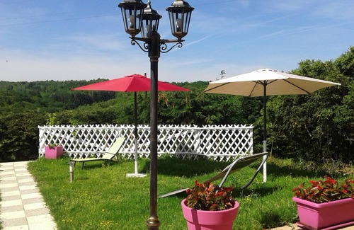 Sarlande Cottage | Charming gîte with swimming pool, Jacuzzi and sauna. Electric charging station