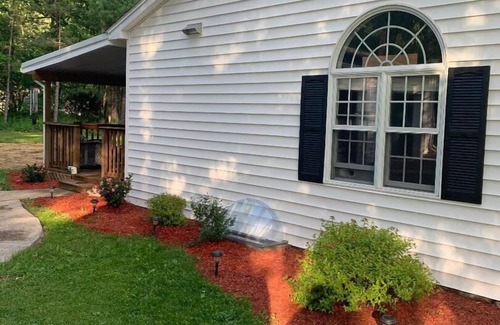 Maryland House | Charming Goodyear Lake House