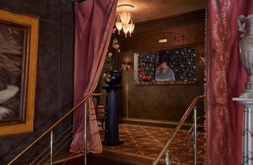 Mount Vernon House | Charming Gothic Room w/Plush Quilted Bedding Near Baltimore's Attractions
