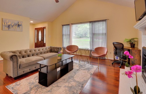 Greensboro House | Charming Greensboro Retreat w/ Cozy Fireplace!