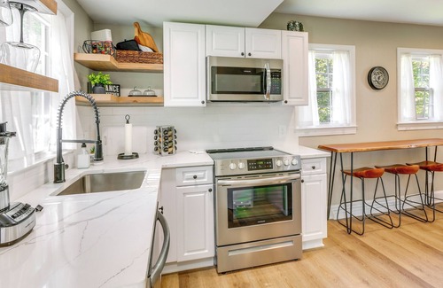Greensboro House | Charming Greensboro Home - 2 Mi to Downtown!