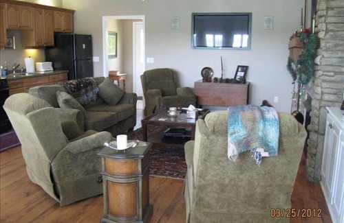 Calhoun County Cottage | Charming Guest House-Very Private-25 Minutes from Oxford