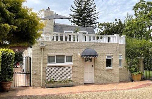 Constantia Apartment | Charming Guest Suite in the Constantia Wine Valley