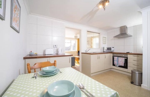 Newton Saint Cyres House | Charming Guesthouse in Peaceful Idyllic Setting