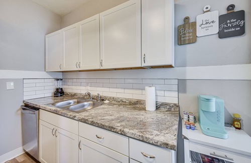 Hampton House | Charming Hampton Home Near Downtown & Beaches!