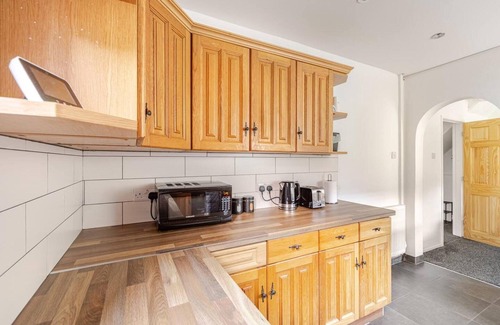 Bolton House | Charming Haven House Right Next To Moss Bank Park
