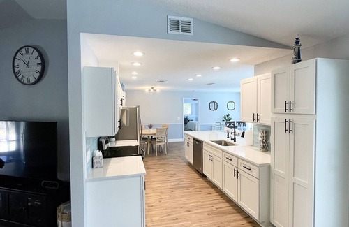 North Port House | Charming heated pool home