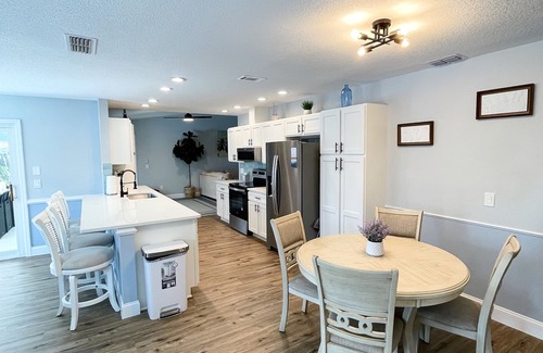 North Port House | Charming heated pool home