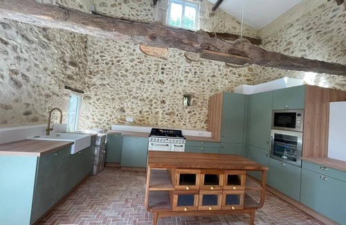 Lembras House | Charming historic barn with pool
