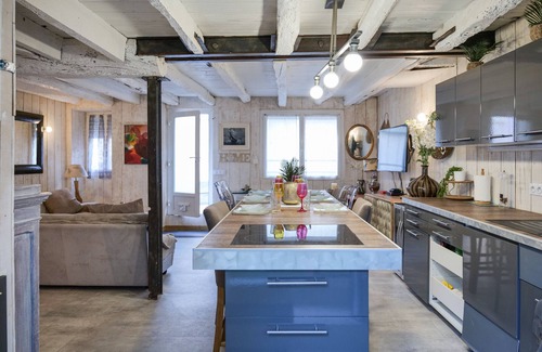 Bourgenay Ski Chalet | Charming house - city center - 8 people