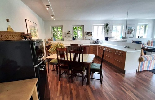 Roes Apartment | Charming holiday home in Roes with a balcony