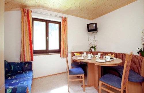 Huettau House | Charming Holiday Home in Hüttau with Barbecue