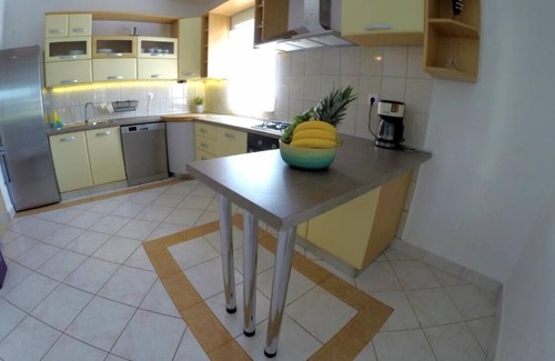 Ljubac House | Charming Holiday House in Ljubač with Private Pool and Mountain Views