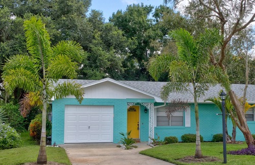 Cypress Gardens House | Charming Home 5 Minutes From Legoland