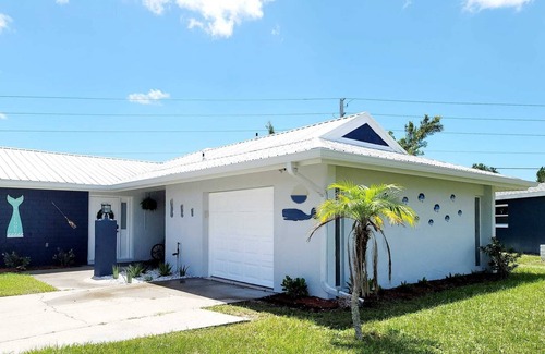 Rotonda West House | Charming home @ 6 mnt away from the beach. Community featuring 5 courses of Golf