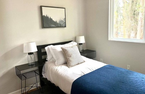 Kirkland House | Charming Home close to downtown Kirkland