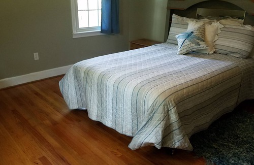 Lincolnville House | Charming home minutes from everywhere!
