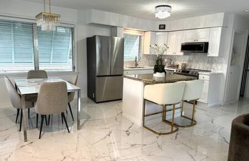 Parker Ridge House | Charming Home near Shops & Beach