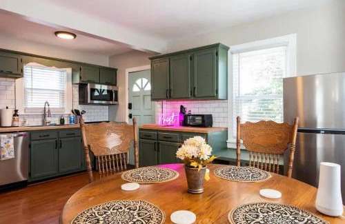 Schnitzelburg House | Charming home near Churchill Ds and Expo Center