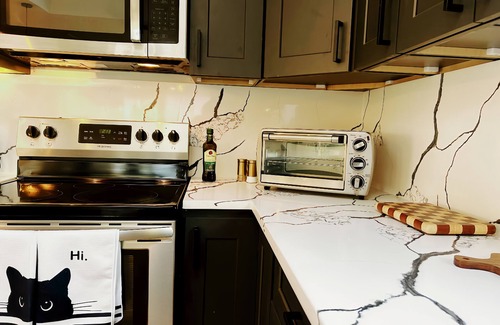 Cherrywood House | Charming Home Near Downtown & SXSW Hotspots