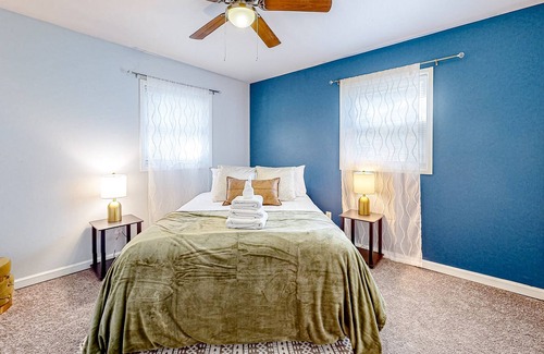 Myrtle Grove House | Charming home with firepit, office space, washer/dryer, & streaming