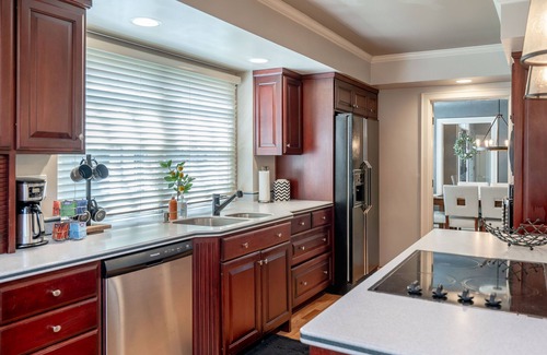 Eugene House | Charming home with pet-friendly garden space and new hot tub!