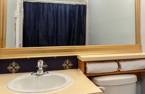 Sainte-Marie House | Charming Hotel Room with Terrace located in The Village next to Metro Station