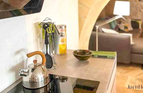 Collias House | Charming house, a stone's throw from the river in the center of Collias