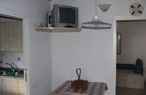 Seccheto House | Charming house by the beach, large Mediterranean Garden, pets welcome