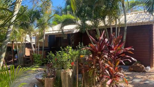 Albion House | Charming House in Albion with Shared Pool