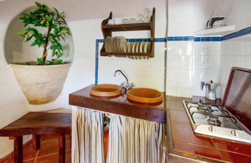 Petra House | Charming House in Petra with Garden and Shared Pool