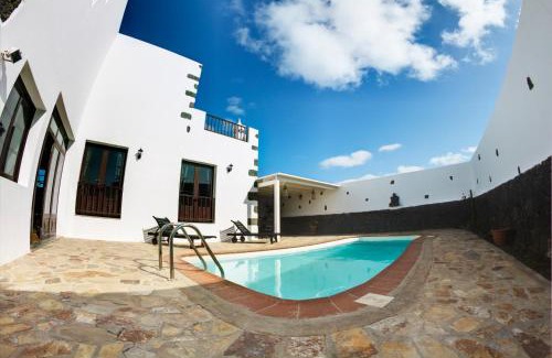 Tajaste House | Charming House in Tinajo with Private Pool