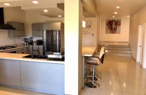 Lomas de Valle Verde House | Charming House With Beautiful City View