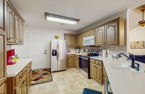 Conway House | Charming House with Cozy Fireplace, Patio, and Washer & Dryer