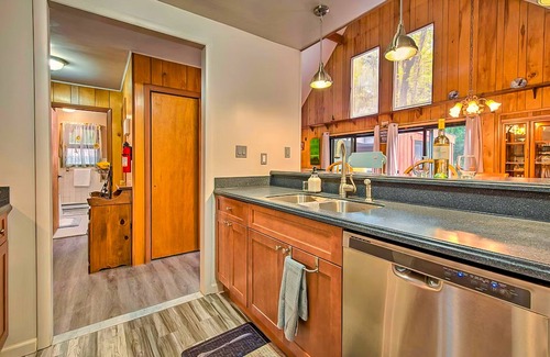 White Haven House | Charming house with private indoor hot tub, deck & firepit - golfers welcome