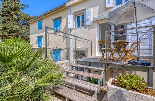 Cove Murtar Apartment | Charming Island Villa Alba - Happy Rentals