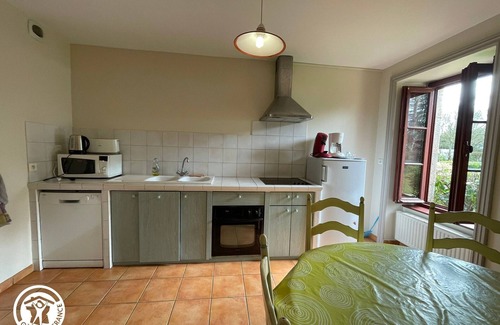 Cugand Cottage | Charming Italian-Style Cottage with Pool, Near Vineyards & Historic Towns