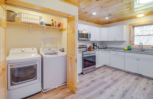 Jefferson House | Charming Jefferson Home w/ Loft & Mountain Views