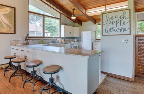 Stevensville House | Charming Kent Island Getaway w/ Private Beach